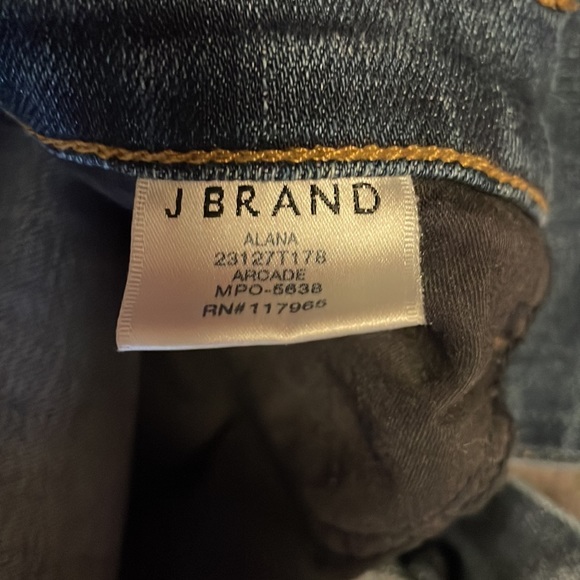 J Brand Alana High Rise Skinny Jean - Picture 8 of 9